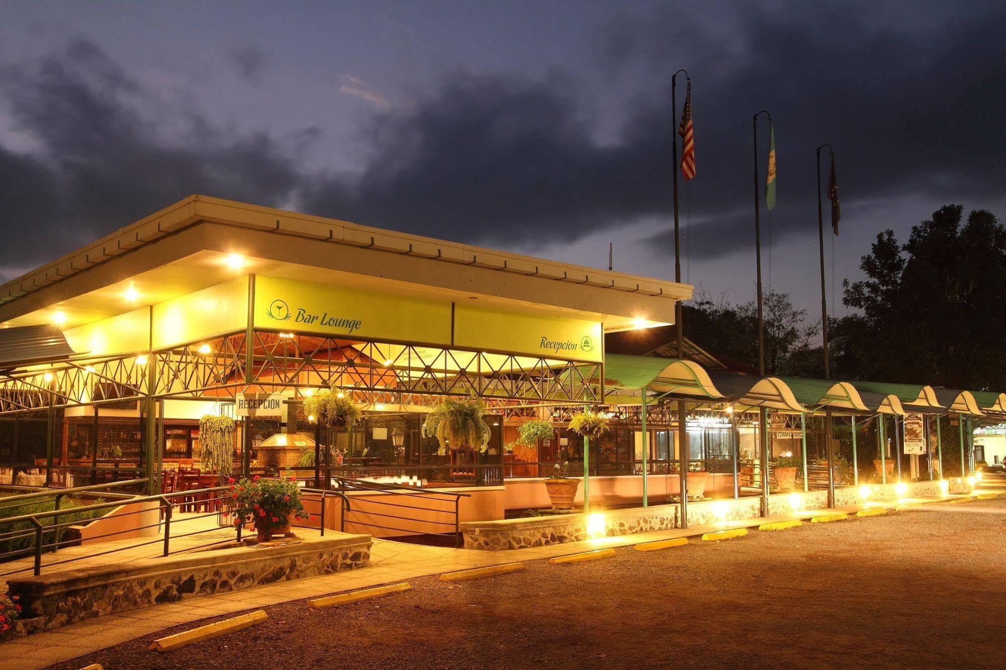 Park Hotel Santa Cruz Verapaz Ngoại thất bức ảnh
